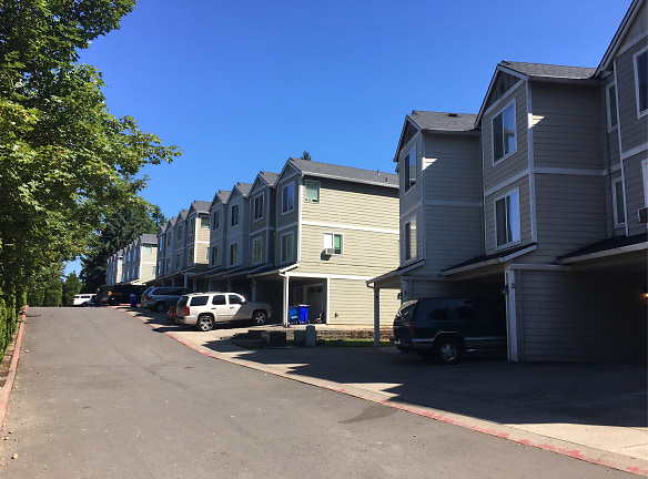 Alexander Heights Apartments - Portland, OR