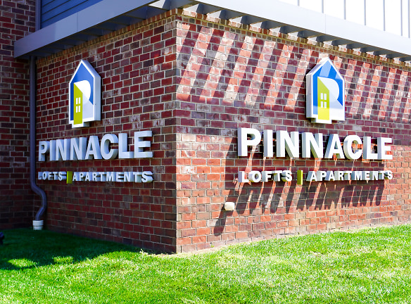 Pinnacle Lofts On Central Ave - Wichita, KS