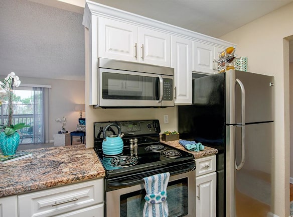 1701 Lee Road - Winter Park, FL