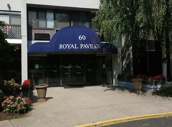 Royal Pavilions Apartments - Stamford, CT