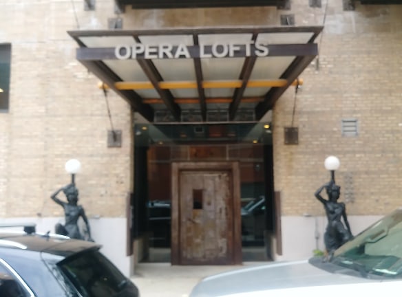 Opera Lofts Apartments - Chicago, IL