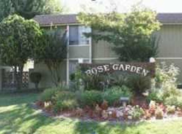 Rose Garden Apartments - Modesto, CA