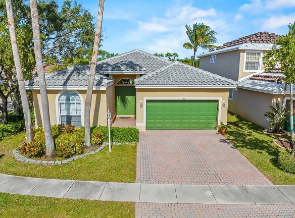 12071 NW 47th St - Coral Springs, FL