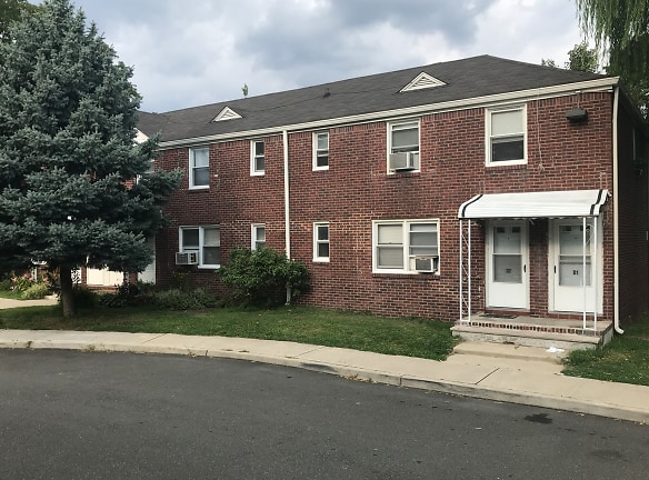 Colonial Residence Apartments - Clifton, NJ