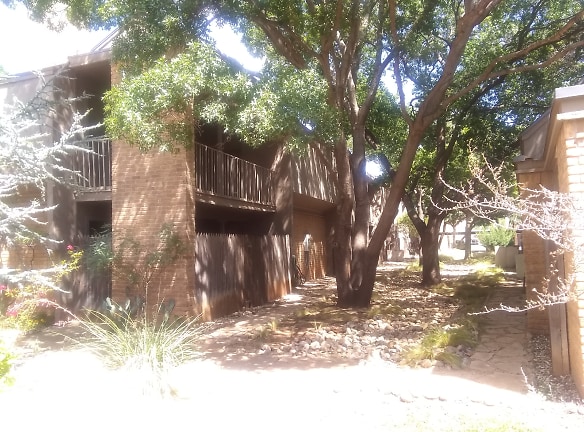 Peppertree Inn Apartments - Lubbock, TX