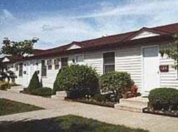 20 East Apartments - Elkhart, IN