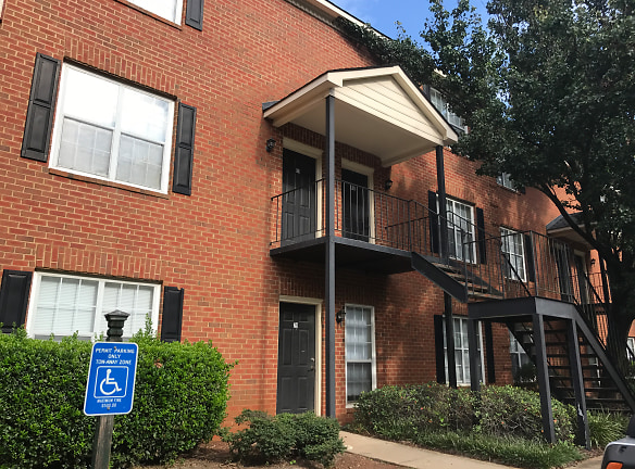 Towne Club Apartments - Athens, GA