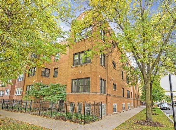 3823 W Wrightwood Ave - Chicago, IL