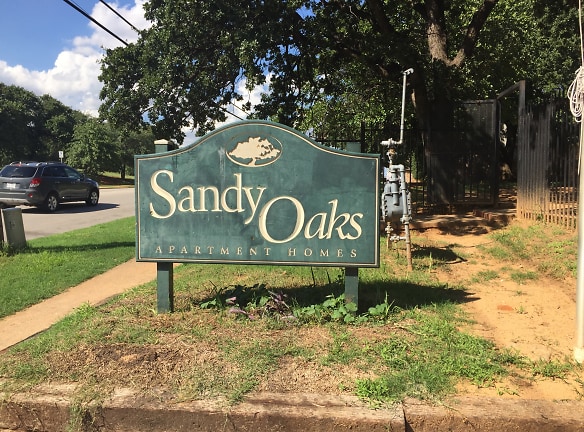Sandy Oaks Apartments - Fort Worth, TX