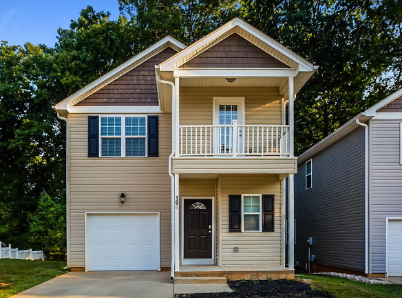 109 Lookout Point Pl - Mooresville, NC