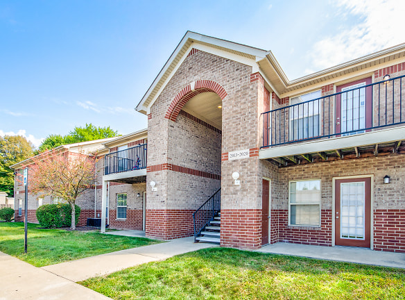 Crown Plaza Apartments - Plainfield, IN