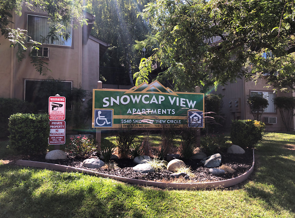 Snowcap View Apartments - Auburn, CA