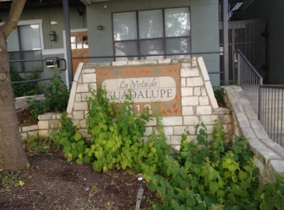 La Vista De Guadalupe Apartments - Austin, TX
