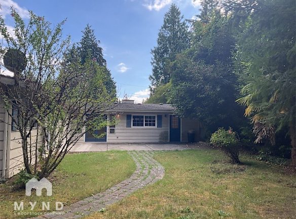 5808 Ne 190Th St - Kenmore, WA