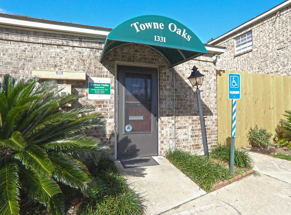 Towne Oaks - Baton Rouge, LA