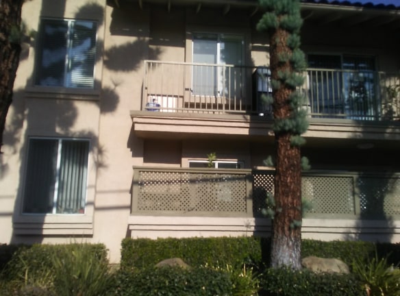 Balboa Grand Apartments - Granada Hills, CA