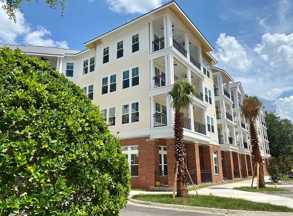 Flats At Tioga Town Center Apartments - Newberry, FL