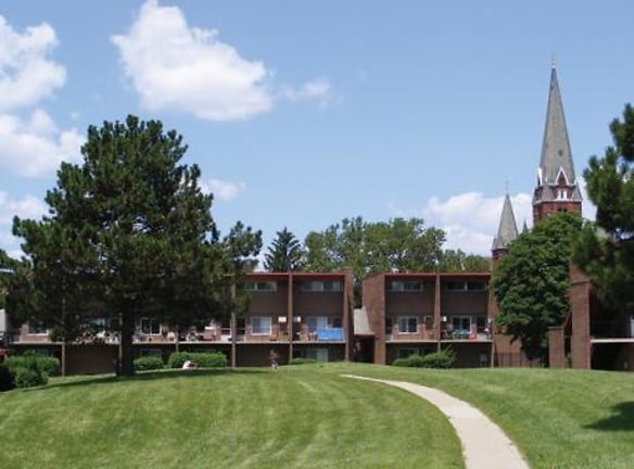 Medical Center Courts Apartments & Townhomes - Detroit, MI