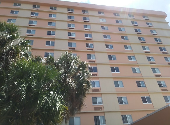 Burlington Tower Apartments - Saint Petersburg, FL