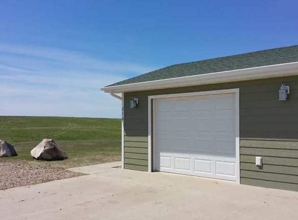 Prairie Meadows Townhomes Apartments - New Town, ND