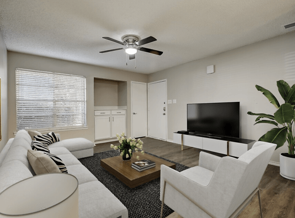 Leander Apartment Homes - Benbrook, TX