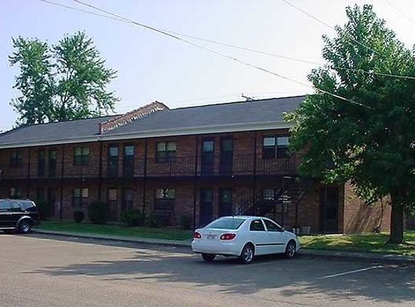 Carriage House Apartments - Forrest City, AR