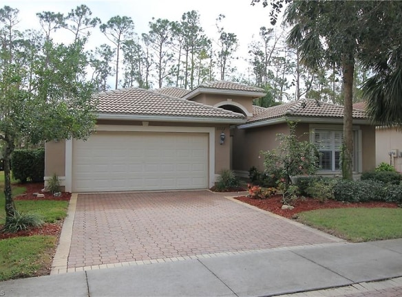2322 Butterfly Palm Dr - Naples, FL