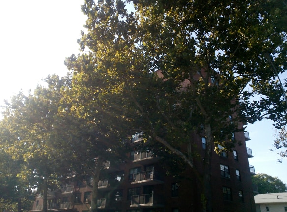 Highlawn Terrace Apartments - Brooklyn, NY