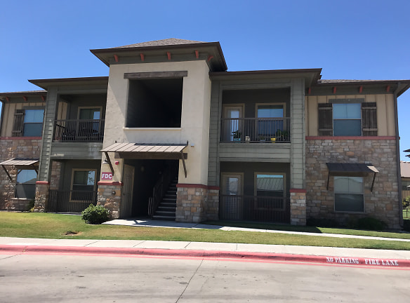 Shiloh Crossing Apartments - Laredo, TX