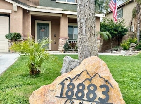 18883 Chatfield Dr - Riverside, CA