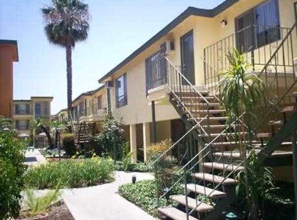 Velvet Green Apartments - Downey, CA
