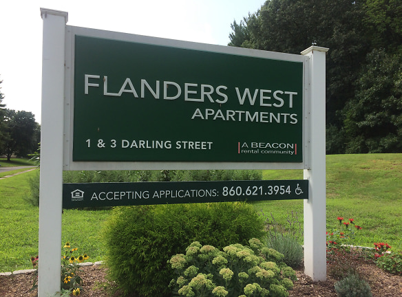 Flanders West Apartments - Southington, CT