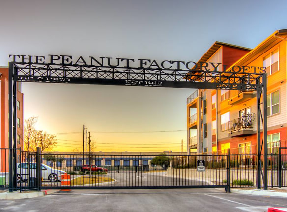 Peanut Factory Lofts Apartments - San Antonio, TX