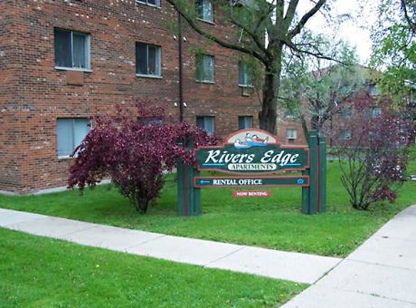 Rivers Edge Apartments - Rockford, IL