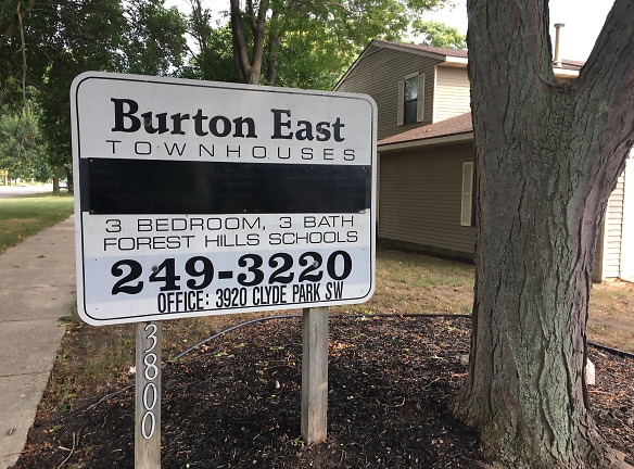Burton East Townhouses Apartments - Grand Rapids, MI