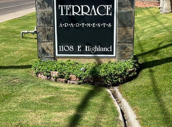 Highland Terrace Apartments - Phoenix, AZ