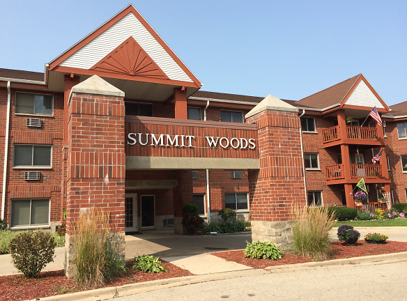 Summit Woods Apartments - Waukesha, WI