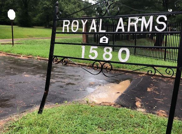 Royal Arms Apartments - Jackson, TN
