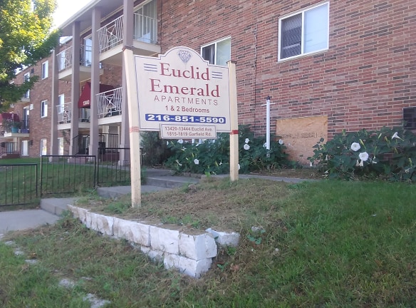 Euclid Emerald Apartments - Cleveland, OH