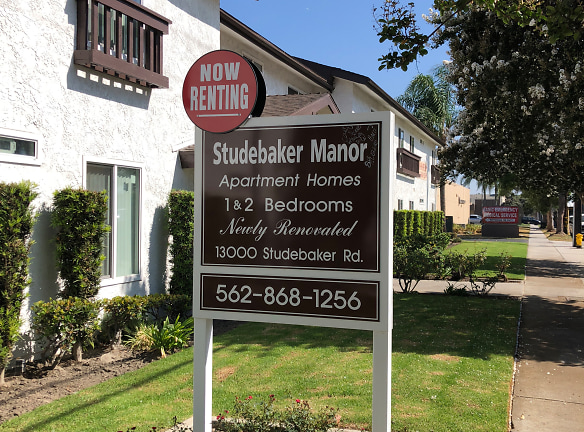 Studebaker Manor Apartments - Norwalk, CA