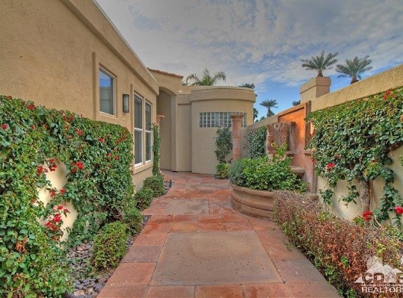 75409 Spyglass Dr - Indian Wells, CA