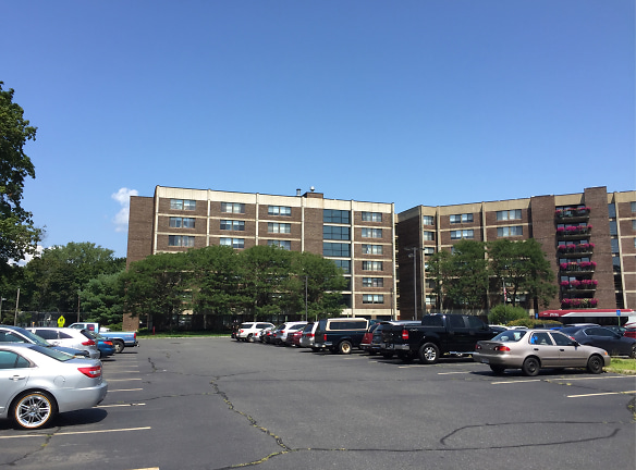 Independence House Apartments - Springfield, MA