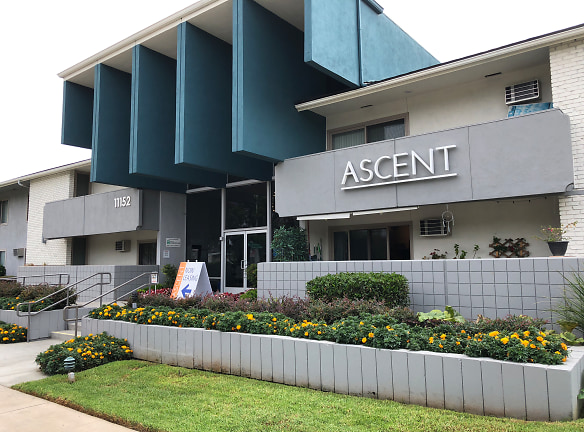 Ascent Apartments - Los Alamitos, CA