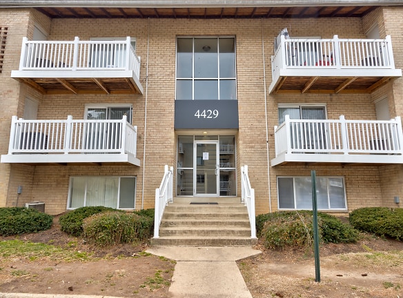 Admiral Place Apartments - Suitland, MD