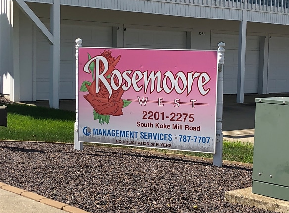 Rosemoore Apartments - Springfield, IL