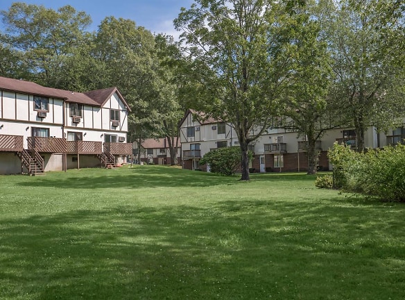 Cambridge Estates Apartments - Norwich, CT