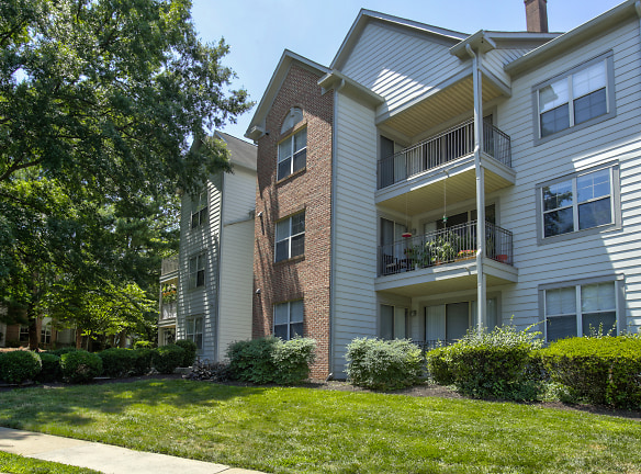 The Villages At Decoverly Apartments - Rockville, MD