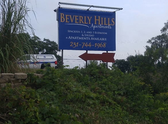 Beverly Hills Apartments - Muskegon, MI