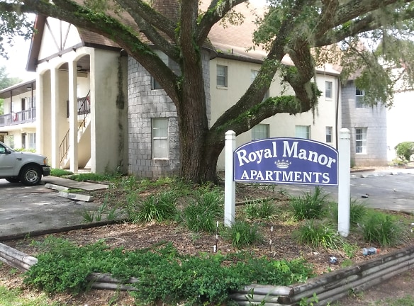 Royal Manor Apartments - Silver Springs, FL