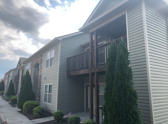 Foxchase Apartments - Richmond, KY